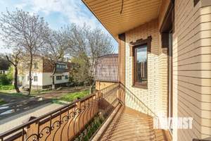 Дом 300м², 3-этажный, участок 4 сот.