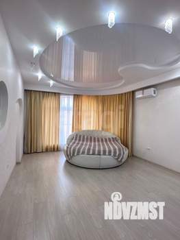 Дом 550м², 3-этажный, участок 1032 сот.