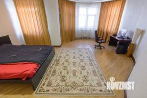 Дом 450м², 2-этажный, участок 819 сот.