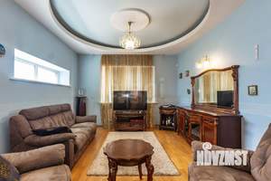 Дом 302м², 2-этажный, участок 5 сот.