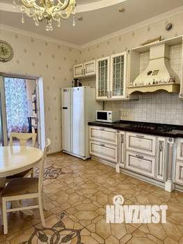 Дом 180м², 2-этажный, участок 3 сот.