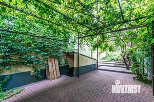 Дом 295м², 2-этажный, участок 4 сот.