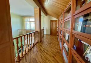 Дом 400м², 3-этажный, участок 10 сот.