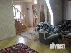 Дом 177м², 2-этажный, участок 3 сот.