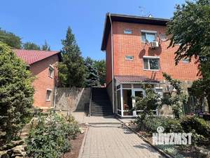 Дом 278м², 2-этажный, участок 11 сот.