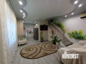 Дом 100м², 2-этажный, участок 3 сот.