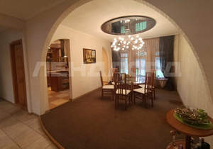 Дом 204м², 2-этажный, участок 6 сот.