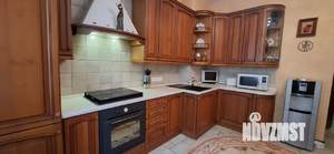 Таунхаус 260м², 3-этажный, участок 1 сот.