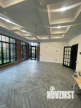 Дом 550м², 3-этажный, участок 6 сот.