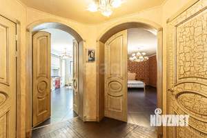 Дом 401м², 3-этажный, участок 6 сот.