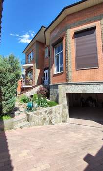 Дом 550м², 3-этажный, участок 6 сот.