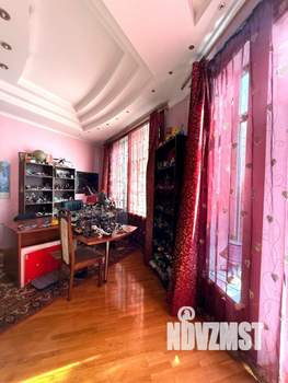 Дом 302м², 3-этажный, участок 5 сот.