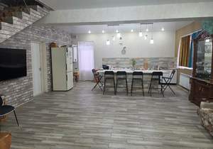 Дом 241м², 2-этажный, участок 7 сот.