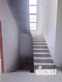 Дом 356м², 3-этажный, участок 5 сот.