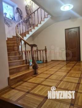 Дом 450м², 3-этажный, участок 10 сот.