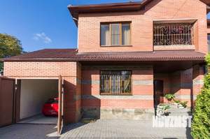 Дом 226м², 2-этажный, участок 7 сот.