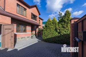 Дом 226м², 2-этажный, участок 7 сот.