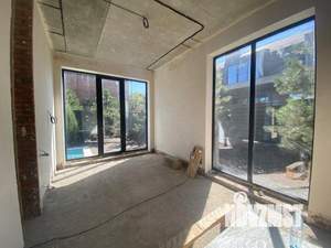 Дом 278м², 2-этажный, участок 4 сот.