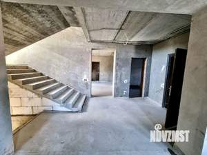 Дом 325м², 3-этажный, участок 6 сот.