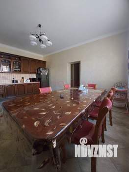 Дом 292м², 2-этажный, участок 6 сот.