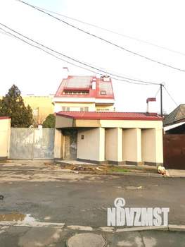 Дом 360м², 3-этажный, участок 6 сот.