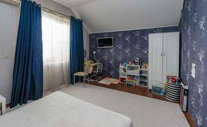 Дом 270м², 2-этажный, участок 6 сот.