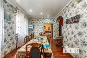 Дом 262м², 3-этажный, участок 3 сот.