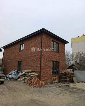 Дом 100м², 2-этажный, участок 2 сот.