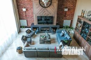 Дом 230м², 2-этажный, участок 8 сот.