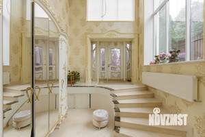 Дом 463м², 2-этажный, участок 6 сот.