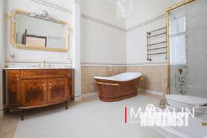 Дом 1000м², 4-этажный, участок 8 сот.