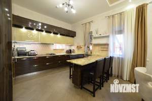 Дом 300м², 3-этажный, участок 5 сот.