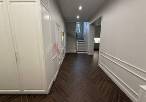 Дом 220м², 3-этажный, участок 3 сот.