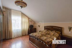 Дом 540м², 3-этажный, участок 6 сот.