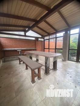 Дом 250м², 4-этажный, участок 3 сот.