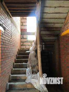 Дом 180м², 2-этажный, участок 5 сот.