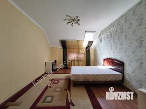 Дом 220м², 2-этажный, участок 5 сот.