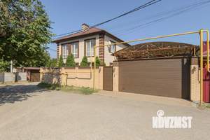 Дом 236м², 2-этажный, участок 3 сот.