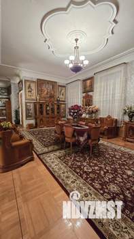 Дом 662м², 3-этажный, участок 7 сот.