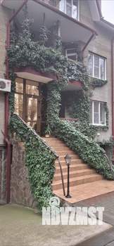 Таунхаус 260м², 3-этажный, участок 1 сот.