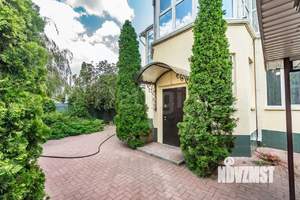 Дом 295м², 2-этажный, участок 4 сот.