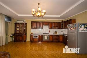 Дом 380м², 2-этажный, участок 3 сот.