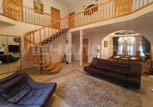 Дом 204м², 2-этажный, участок 6 сот.