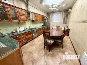 Дом 300м², 3-этажный, участок 3 сот.