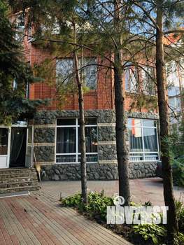 Дом 305м², 3-этажный, участок 5 сот.