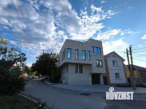 Дом 200м², 3-этажный, участок 1 сот.