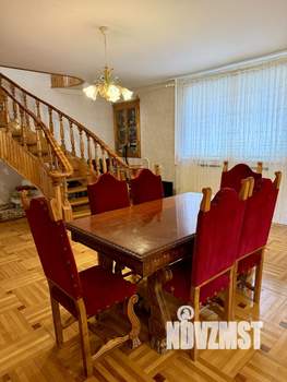 Дом 288м², 2-этажный, участок 4 сот.