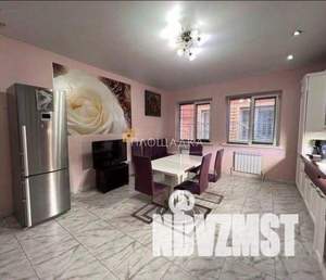 Дом 240м², 2-этажный, участок 3 сот.