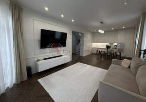 Дом 220м², 3-этажный, участок 3 сот.