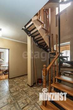 Дом 317м², 3-этажный, участок 2 сот.